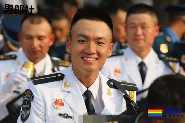 阅兵最帅兵哥哥肌肉照曝光!身材竟然这么棒! - 51虹马 阅兵最帅兵哥哥肌肉照曝光!身材竟然这么棒! - 51虹马