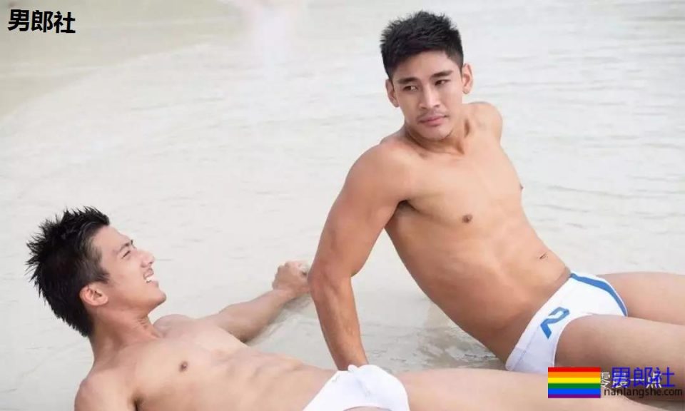 室友睡着之后我帮他打F基，醒了之后居然要口。-51虹马