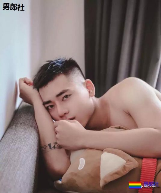 这位男模的MB视频你肯定看过 - 51虹马 这位男模的MB视频你肯定看过 - 51虹马