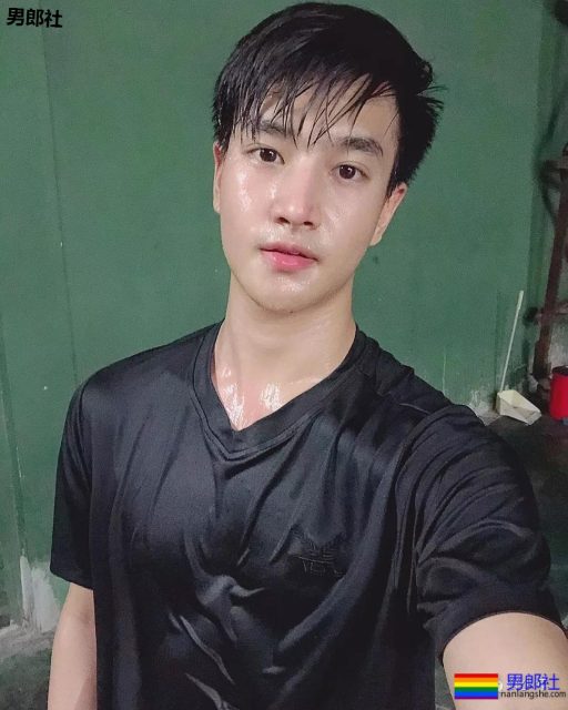 揭露19岁包有大料日常,被扒了! - 51虹马 揭露19岁包有大料日常,被扒了! - 51虹马