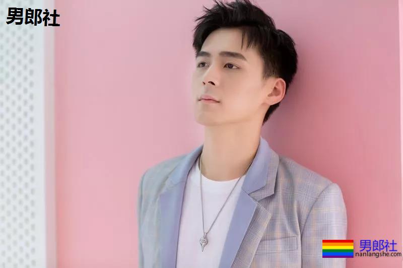 "寸头兵哥"和"号手兵哥"扒到了！这么帅，谁扛得住啊！ - 51虹马