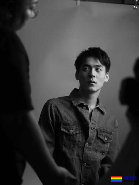 "寸头兵哥"和"号手兵哥"扒到了！这么帅，谁扛得住啊！ - 51虹马