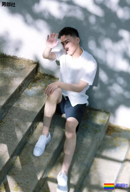 "寸头兵哥"和"号手兵哥"扒到了！这么帅，谁扛得住啊！ - 51虹马