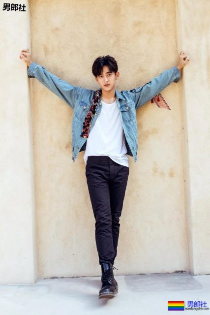 "寸头兵哥"和"号手兵哥"扒到了！这么帅，谁扛得住啊！ - 51虹马