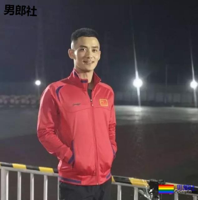 晚会上的酒窝小哥扒到了，这也太帅了吧！ - 51虹马