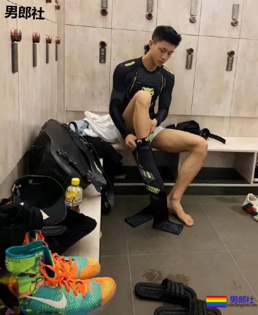 舍友是Gay圈名媛是一种什么样的体验? - 51虹马 舍友是Gay圈名媛是一种什么样的体验? - 51虹马