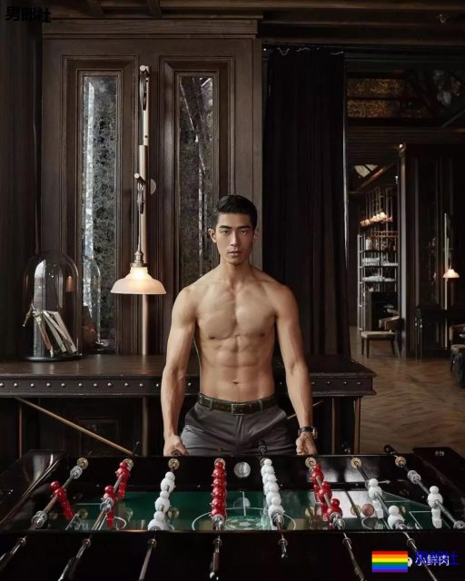 男星拍泼水节海报被指掉价?醒醒吧,认错人了! - 51虹马 男星拍泼水节海报被指掉价?醒醒吧,认错人了! - 51虹马