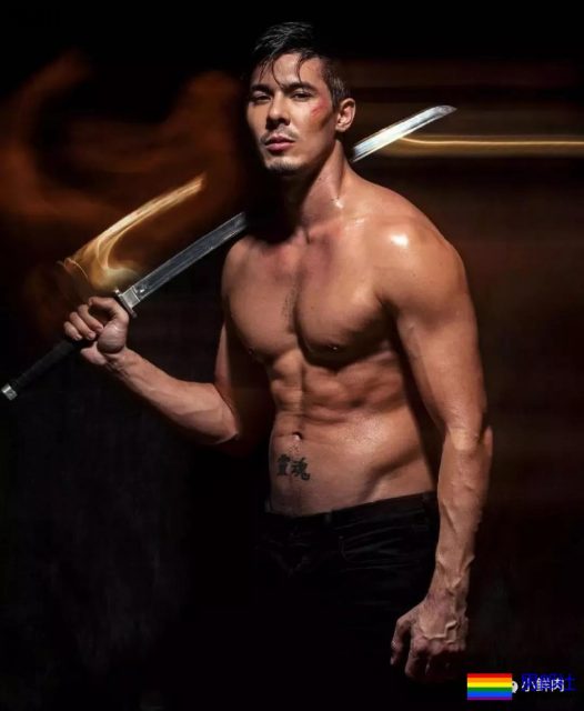 男星拍泼水节海报被指掉价?醒醒吧,认错人了! - 51虹马 男星拍泼水节海报被指掉价?醒醒吧,认错人了! - 51虹马