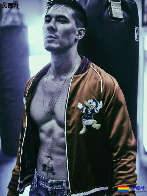 男星拍泼水节海报被指掉价?醒醒吧,认错人了! - 51虹马 男星拍泼水节海报被指掉价?醒醒吧,认错人了! - 51虹马