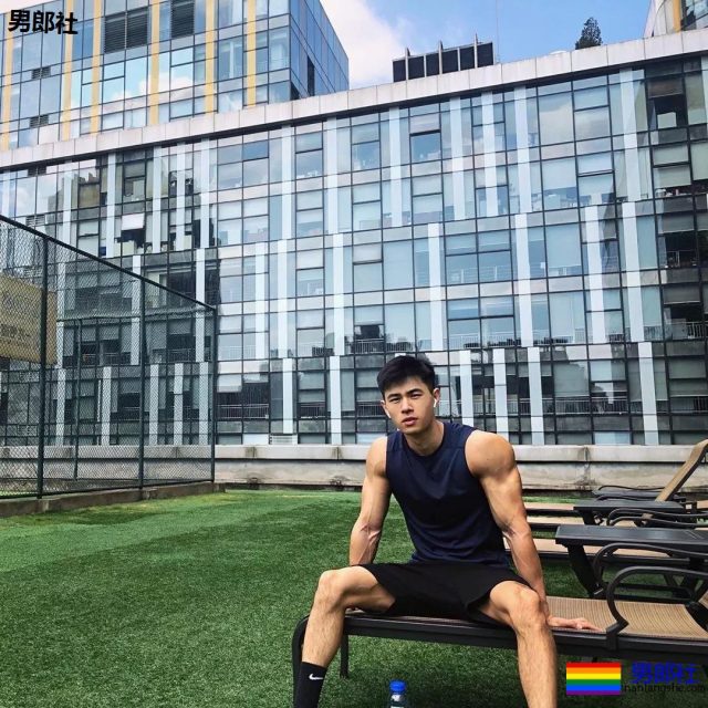 长腿筋肉小狼狗，下一任男朋友就是他了！-51虹马