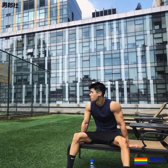 长腿筋肉小狼狗，下一任男朋友就是他了！ - 51虹马