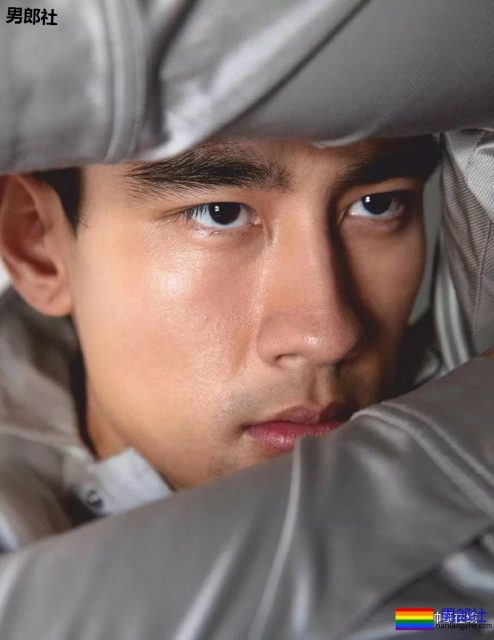 强吻男同事的帅气肌肉医生,变身夜场儛男!这个天菜尤物我又可以了! - 51虹马 强吻男同事的帅气肌肉医生,变身夜场儛男!这个天菜尤物我又可以了! - 51虹马