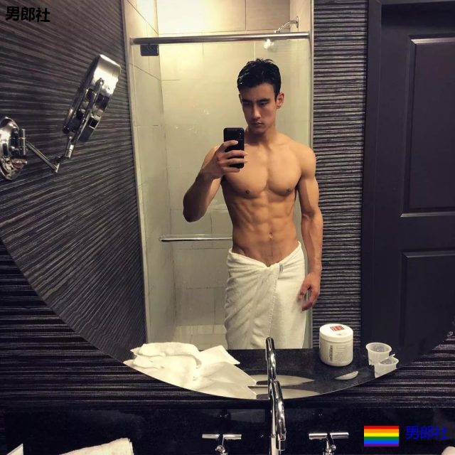 强吻男同事的帅气肌肉医生,变身夜场儛男!这个天菜尤物我又可以了! - 51虹马 强吻男同事的帅气肌肉医生,变身夜场儛男!这个天菜尤物我又可以了! - 51虹马