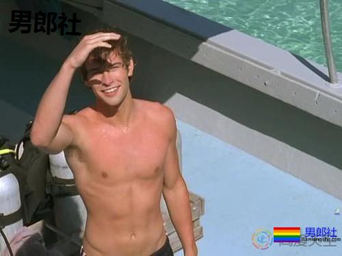 《黑袍纠察队》深海王演员回应大包月历照片 - 51虹马 《黑袍纠察队》深海王演员回应大包月历照片 - 51虹马