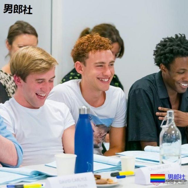 巴尼叔和年年乐队的奥利参演艾滋题材新剧 - 51虹马