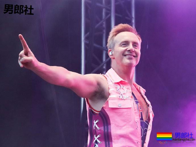 《花漾冰舞》首对同性搭档明年登场 - 51虹马 《花漾冰舞》首对同性搭档明年登场 - 51虹马