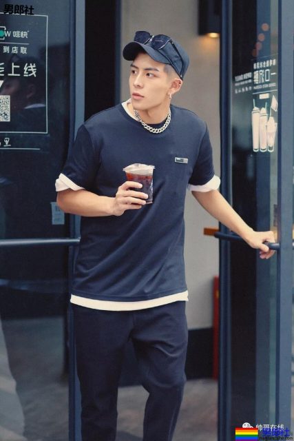 00年偷心小狼狗，这么帅爱了！ - 51虹马