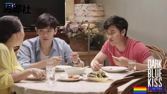 车震夫夫大修恩爱！老攻别这样，旁边有人！ - 51虹马