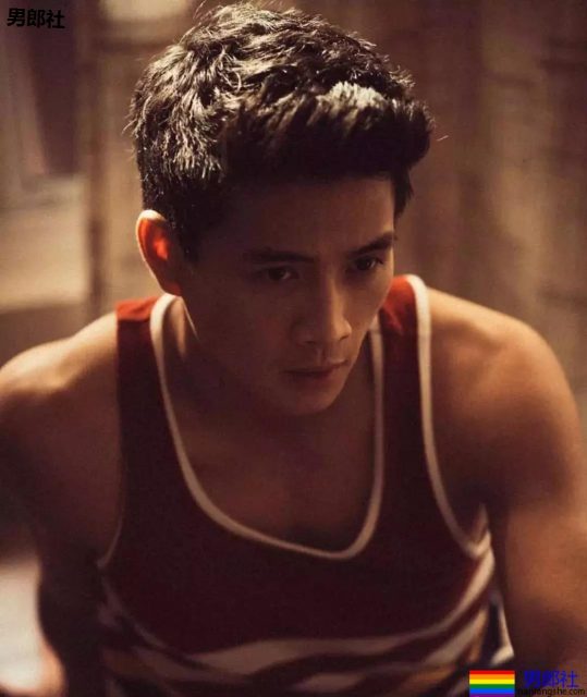 超A狼狗系！双人床照自拍曝光！ - 51虹马