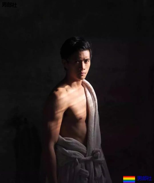 超A狼狗系！双人床照自拍曝光！ - 51虹马