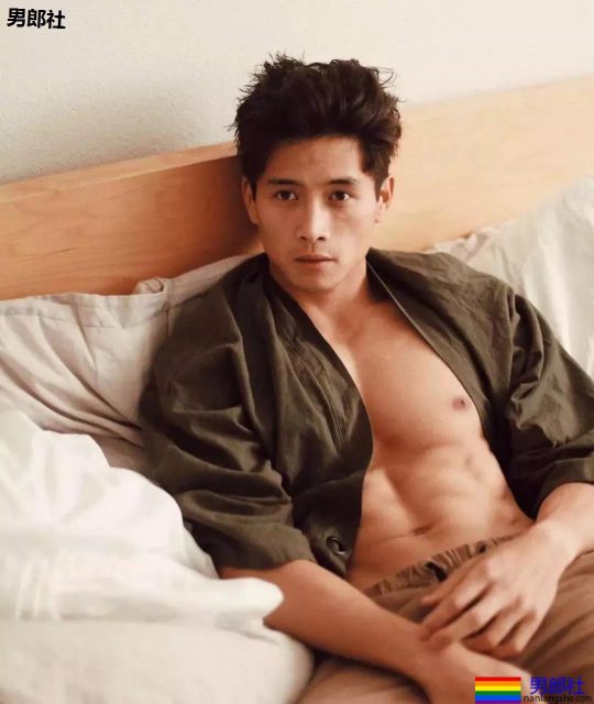 超A狼狗系！双人床照自拍曝光！ - 51虹马