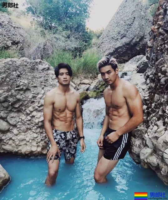 超A狼狗系！双人床照自拍曝光！ - 51虹马