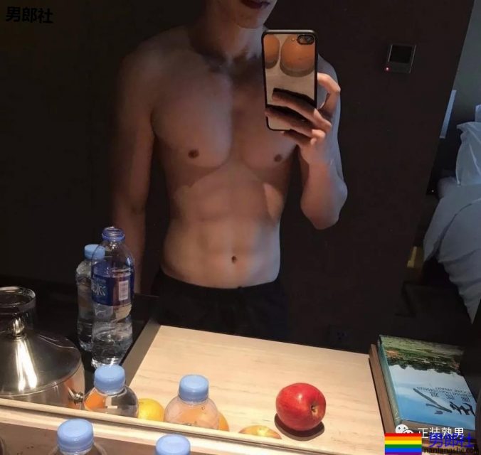 大鼻子肌肉帅穿上正装如此性感,脱掉正装后超有料 - 51虹马 大鼻子肌肉帅穿上正装如此性感,脱掉正装后超有料 - 51虹马