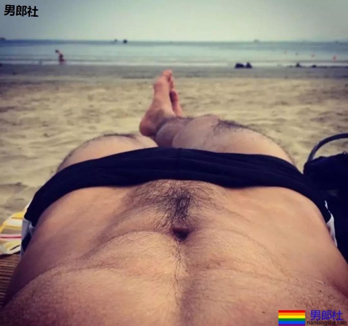 筋肉救生员，腹毛旺盛八块腹肌太吸睛 - 51虹马