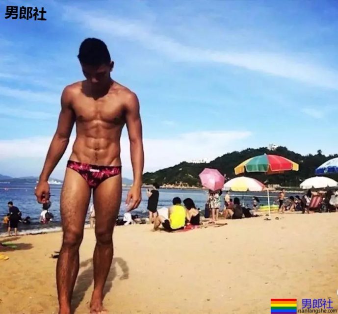 筋肉救生员，腹毛旺盛八块腹肌太吸睛 - 51虹马