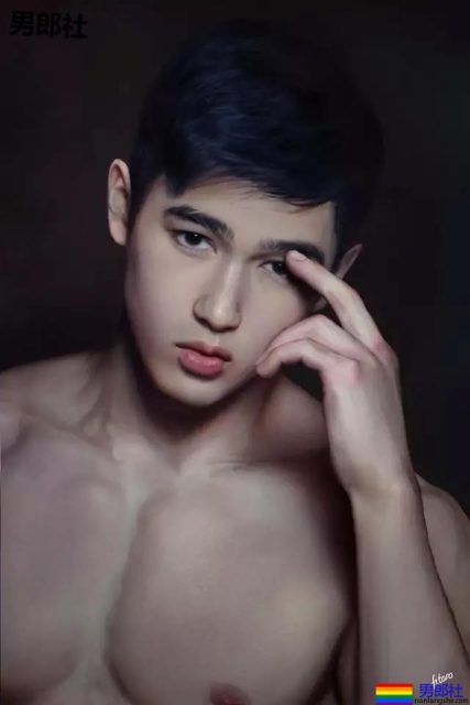 92年粗大混血天菜小鲜肉 进可攻退可受 - 51虹马