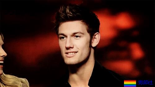 毁掉一个同性恋的爱情，需要几步？ - 51虹马