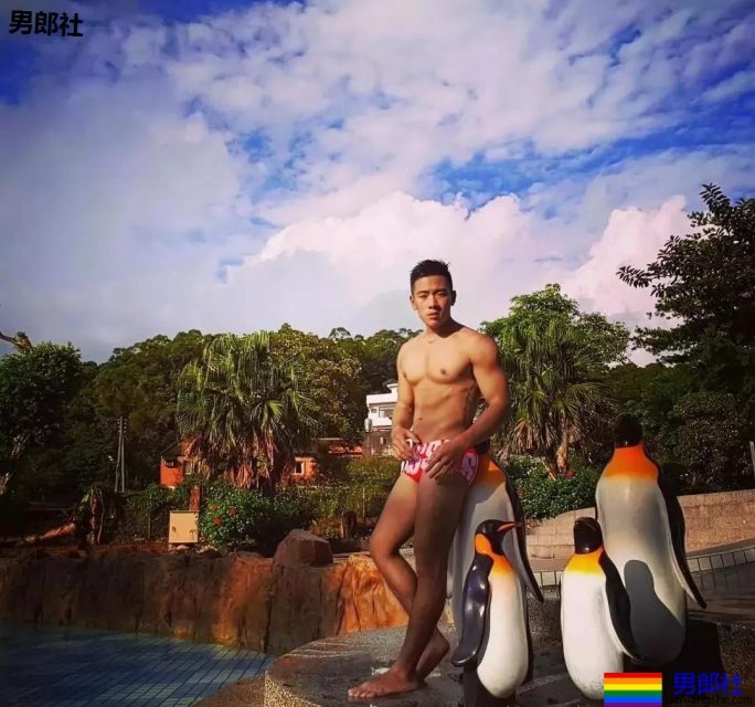 撩衣服秀肌肉的健身教练终于扒到了! - 51虹马 撩衣服秀肌肉的健身教练终于扒到了! - 51虹马