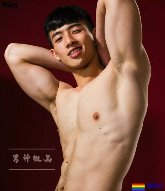 白净斯文高大的打庄肌体育生，是初恋般的感觉！ - 51虹马