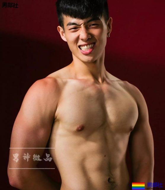 白净斯文高大的打庄肌体育生，是初恋般的感觉！ - 51虹马