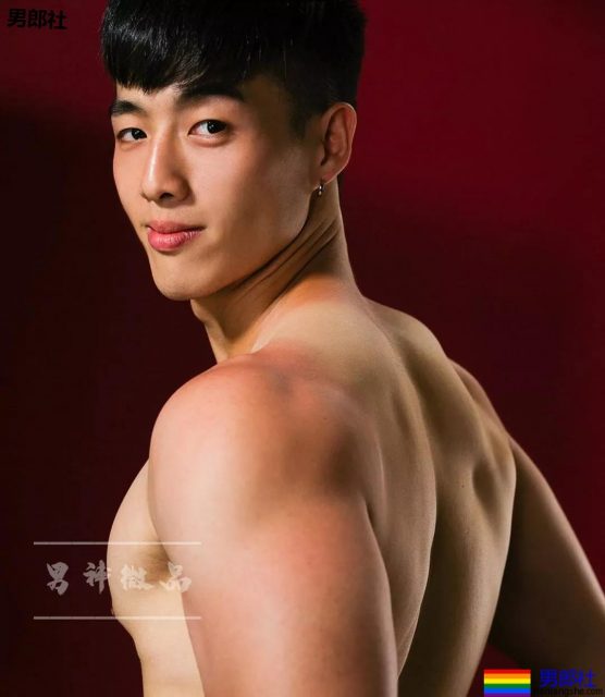 白净斯文高大的打庄肌体育生，是初恋般的感觉！ - 51虹马