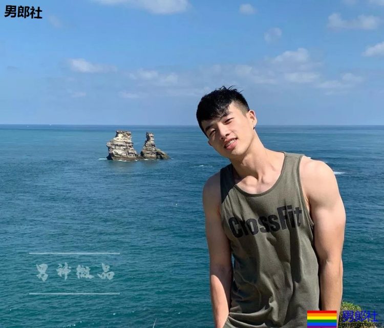 白净斯文高大的打庄肌体育生，是初恋般的感觉！ - 51虹马