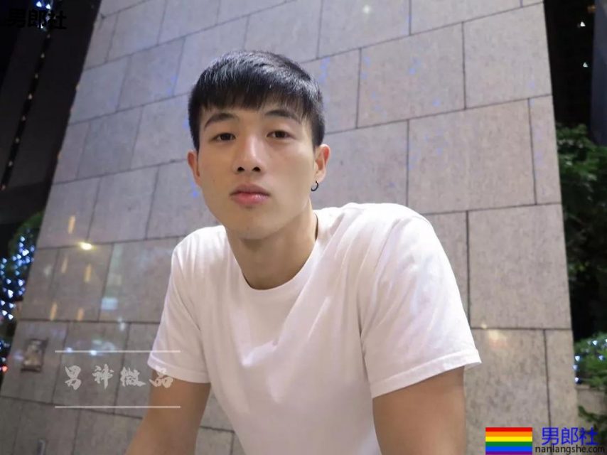 白净斯文高大的打庄肌体育生，是初恋般的感觉！ - 51虹马