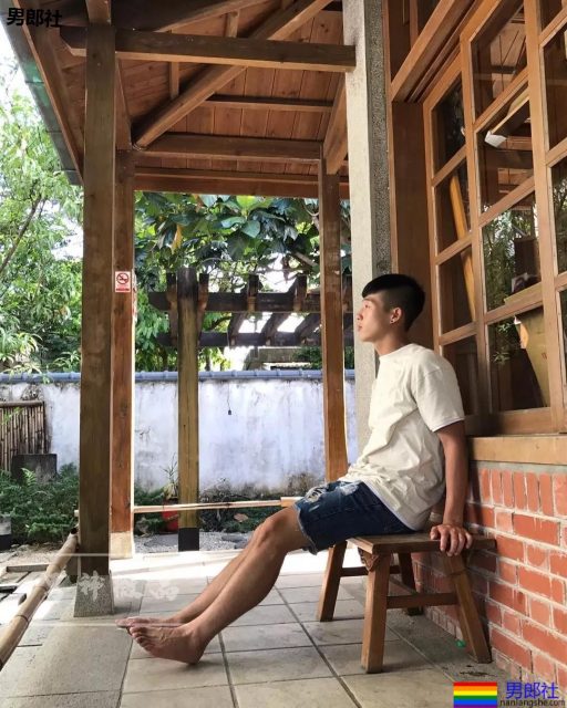 白净斯文高大的打庄肌体育生，是初恋般的感觉！ - 51虹马