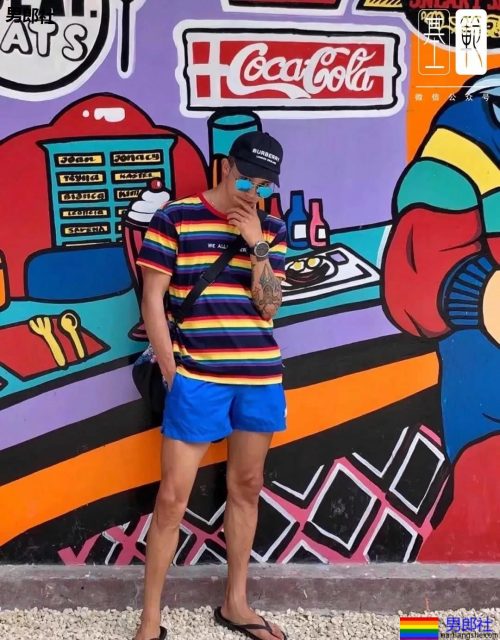 纹身 | 花臂大肌拍大片！浴室湿身包很大！ - 51虹马