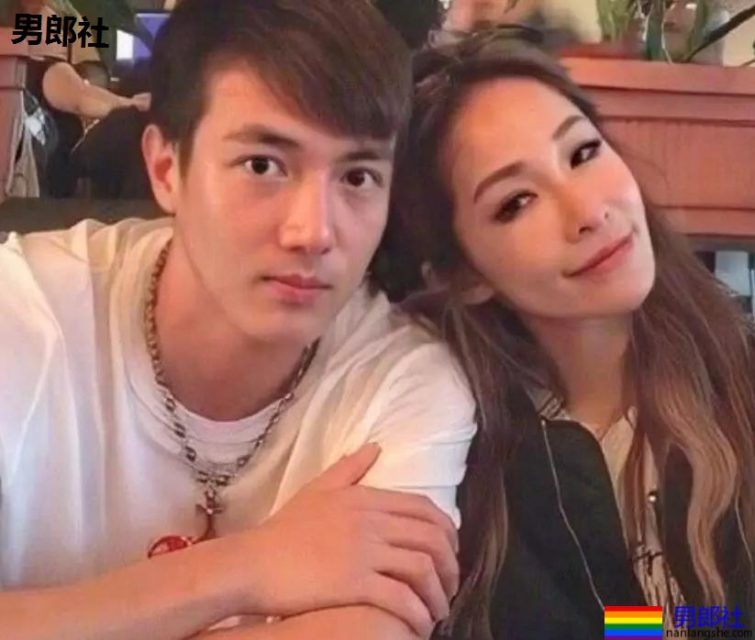 萧亚轩小男友黄皓发泳池照，难怪萧亚轩这么爱他 - 51虹马