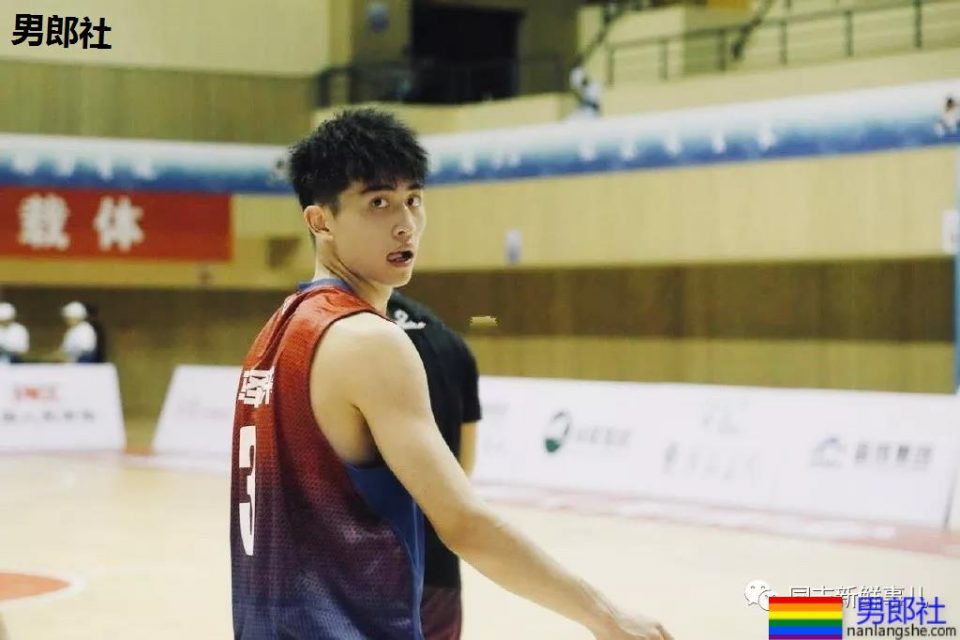 西安体院00后帅哥：193CM的校草级篮球体育生 - 51虹马