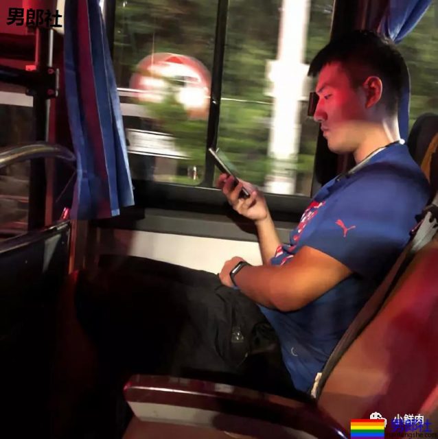 街头巷尾的野生小哥哥，这颜值这身材丝毫不输刘昊然李现？！ - 51虹马