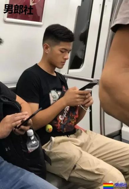 街头巷尾的野生小哥哥，这颜值这身材丝毫不输刘昊然李现？！ - 51虹马