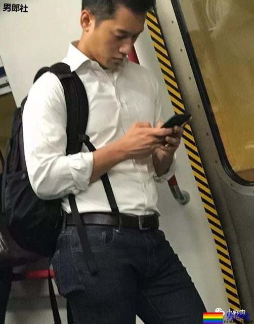 街头巷尾的野生小哥哥，这颜值这身材丝毫不输刘昊然李现？！ - 51虹马