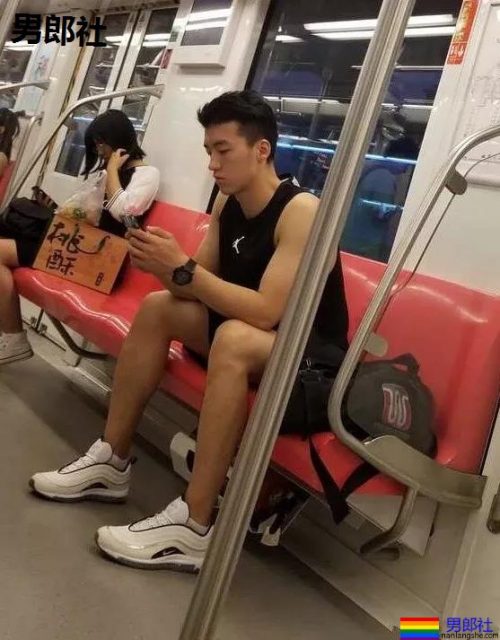 野生肌肉帅哥"食用指南"！生活中的素颜男神，我又恋爱了! - 51虹马