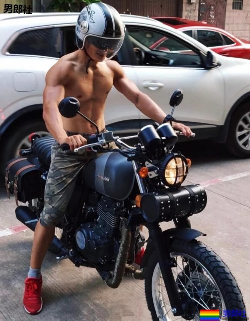 野生肌肉帅哥"食用指南"！生活中的素颜男神，我又恋爱了! - 51虹马