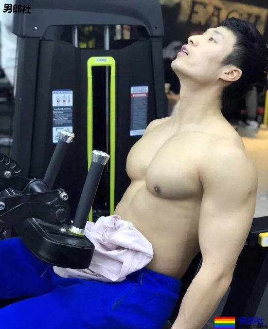 野生肌肉帅哥"食用指南"！生活中的素颜男神，我又恋爱了! - 51虹马