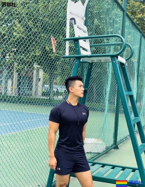 野生肌肉帅哥"食用指南"！生活中的素颜男神，我又恋爱了! - 51虹马