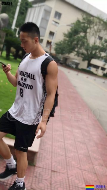 野生肌肉帅哥"食用指南"！生活中的素颜男神，我又恋爱了! - 51虹马