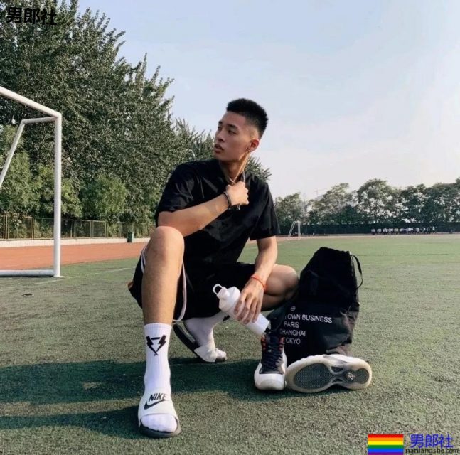 野生肌肉帅哥"食用指南"！生活中的素颜男神，我又恋爱了! - 51虹马